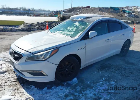 2015 Hyundai Sonata Se z USA, uszkodzony, nr VIN 5NPE24AF0FH014082